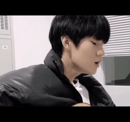 张真源吃瓜文,揭秘娱乐圈幕后真相