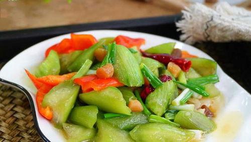 絲瓜能炒着吃吗,家常美味炒丝瓜教程
