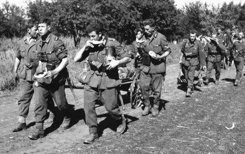 二战吃瓜,战时平民生活剪影