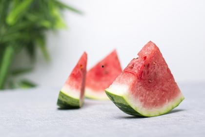 梦见吃脆瓜怎么回事,梦见吃脆瓜的寓意与启示