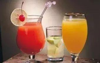 晚上吃蜜瓜饮品,夜晚的甜蜜消暑良伴