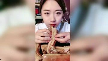 娱乐吃瓜酱 女性,揭秘女性在娱乐圈的生存法则与心酸历程  第1张