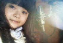 自拍女人吃瓜视频,自拍女人吃瓜视频走红网络